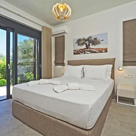 Villa Elaia By Vintage Travel *