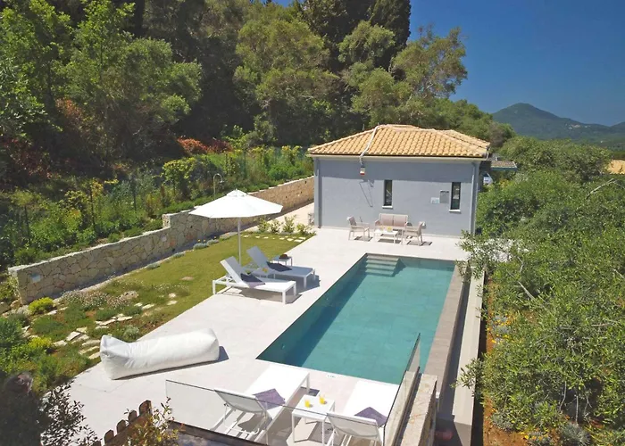 Elaia Villa *
